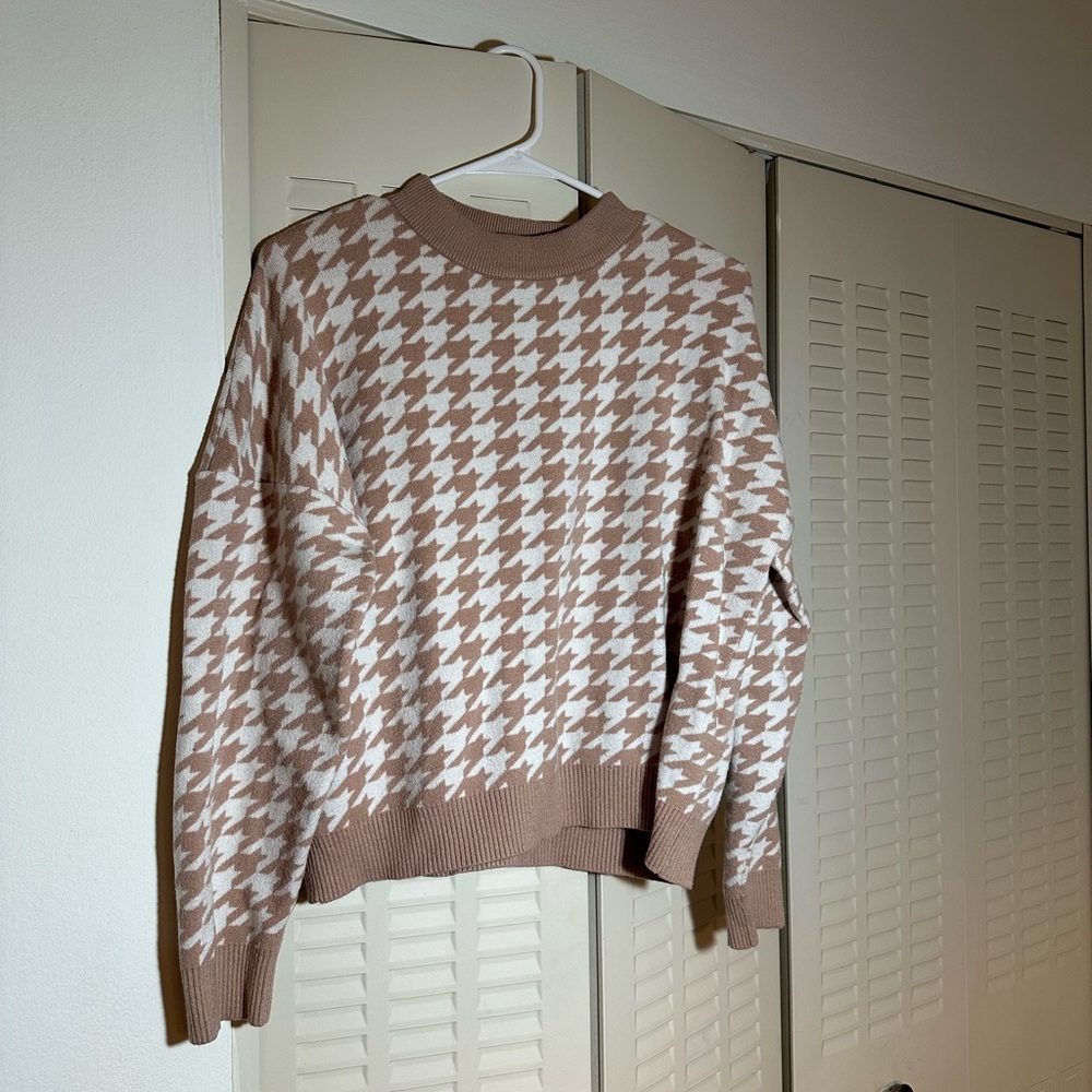 Houndstooth Crew Sweater